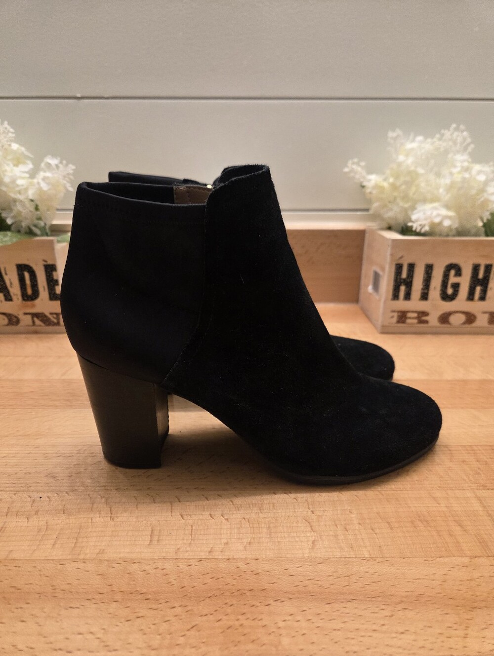 Vionic Women's Perk Whitney Ankle Boot Black Suede/Fabric Size 8.5